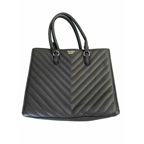 Victoria's Secret Handbags - Victoria Secret Pebbled V-Quilt Hand Bag